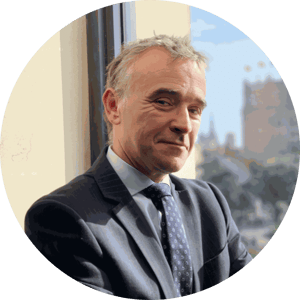 Portret van Daniel Fernandez, IT-directeur bij Mandarin Oriental Barcelona.
