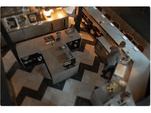 Professional kitchen with coordinated workflows using the Annoncer Kitchen Management System